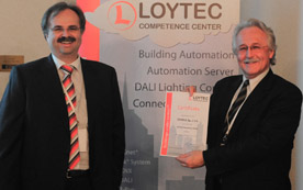 Loytec-Geschäftsführer Hans-Jörg Schweinzer (li.) erschließt mit Partner Pawel Kwasnowski, Zdania, den polnischen Markt für Gebäudeautomation.